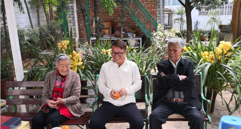 褚時(shí)健、馬靜芬夫婦與集團(tuán)公司董事長到訪潤鑫堂圖片